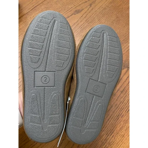 NWT Cat & Jack Boys Slippers Size 2 - Picture 5 of 13